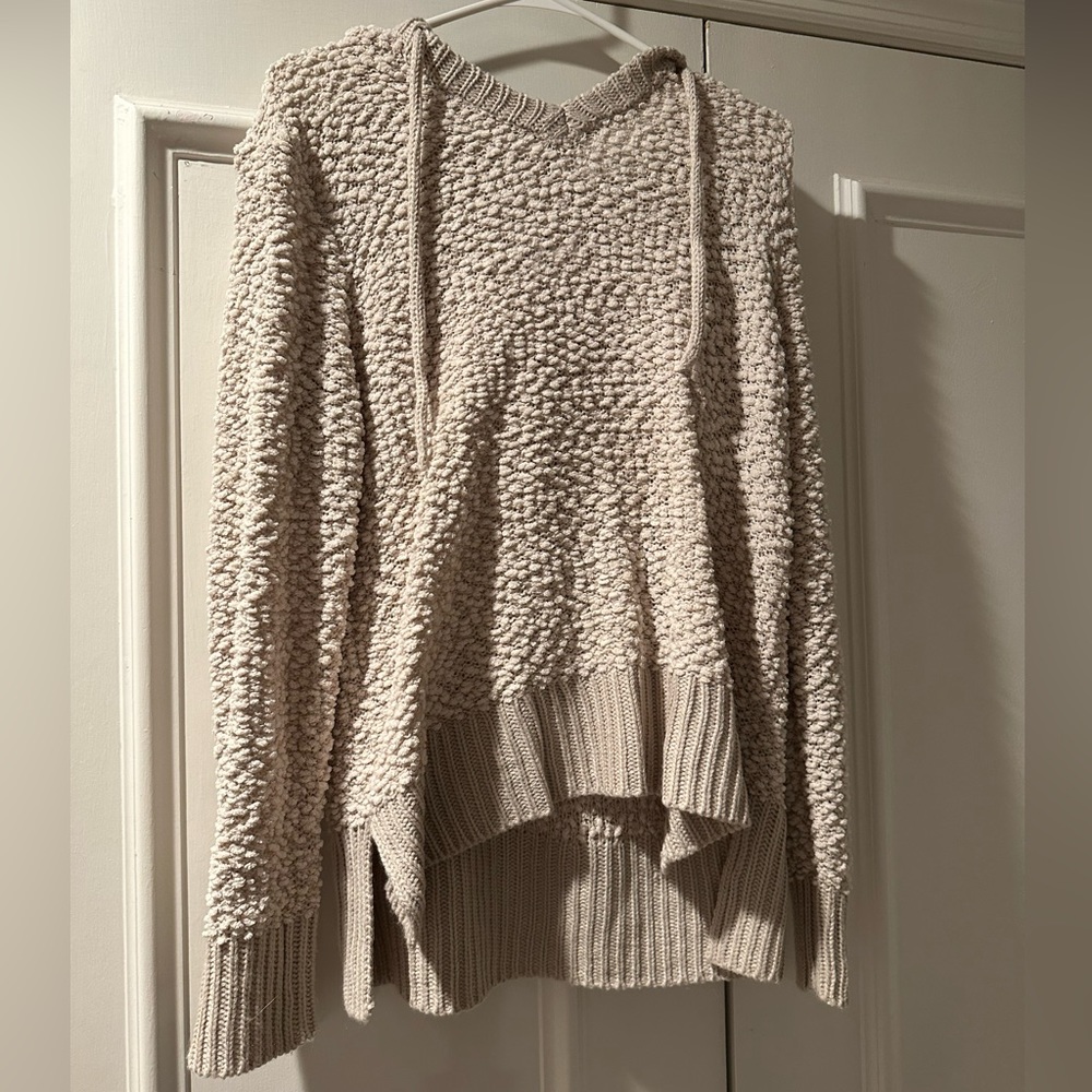 GreenTea cream sweater/hoodie